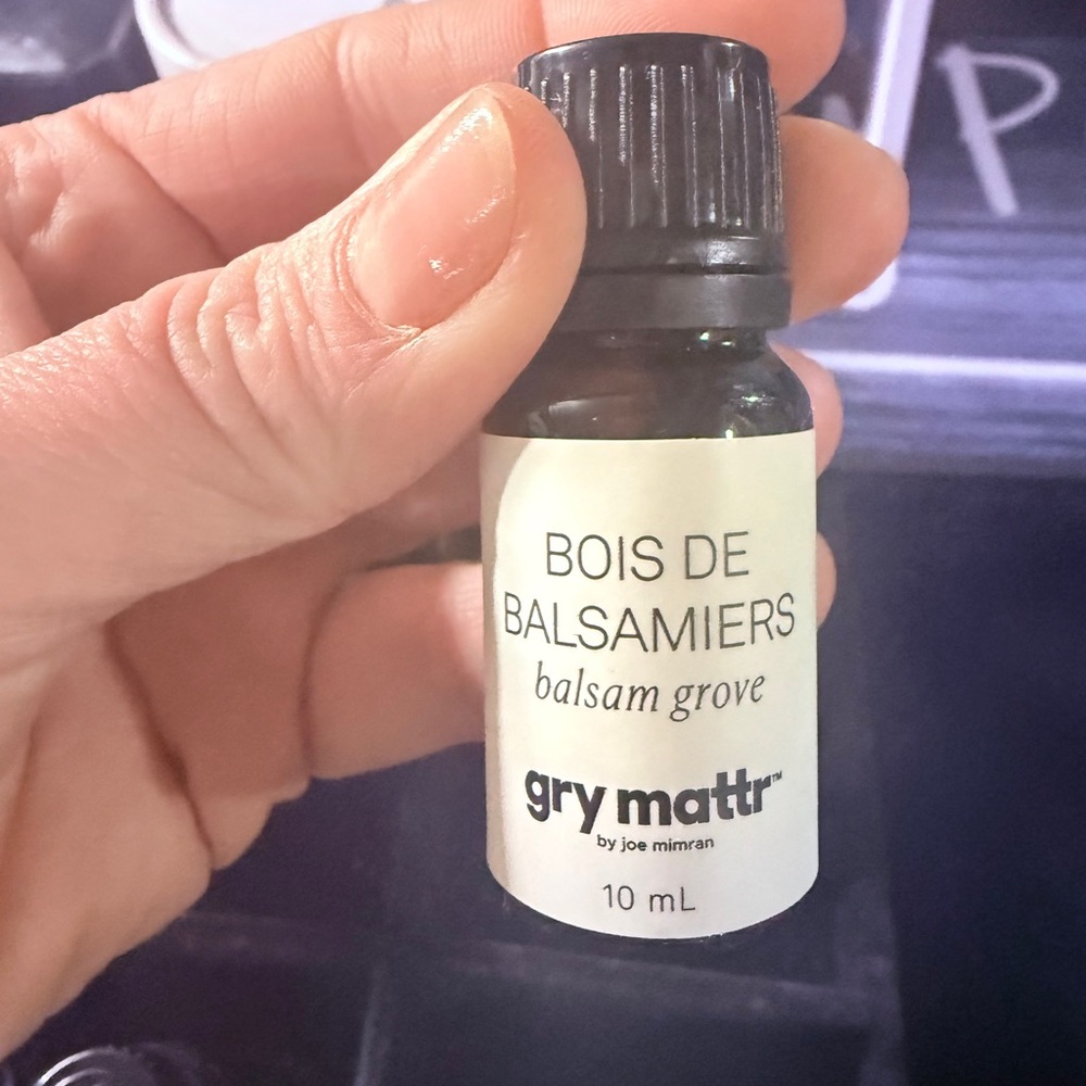 Pure Essential oils from Grymattr  3 different scents available. Only $5 each!🥳